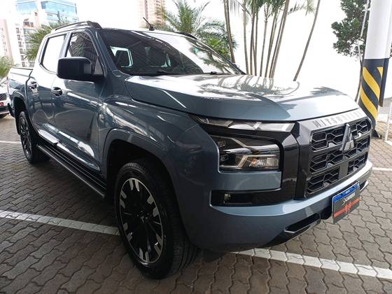 MITSUBISHI TRITON 2.4 BITURBO DIESEL CD TARMAC 4X2 AUTOMÁTICO MITSUBISHI TRITON 2.4 BITURBO DIESEL CD TARMAC 4X2 AUTOMÁTICO